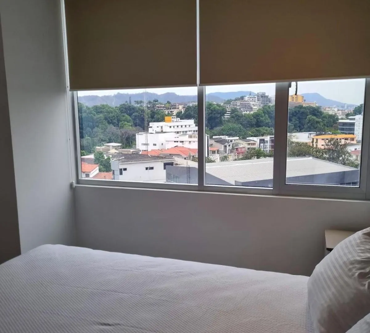 Suit, De Estreno Guayaquil